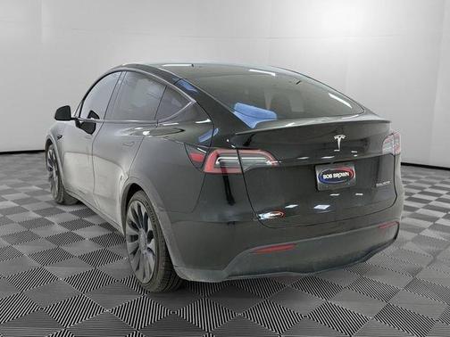 2023 Tesla Model Y Performance