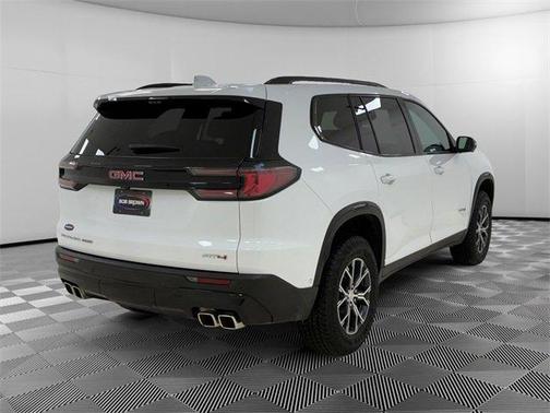 2024 GMC Acadia AT4