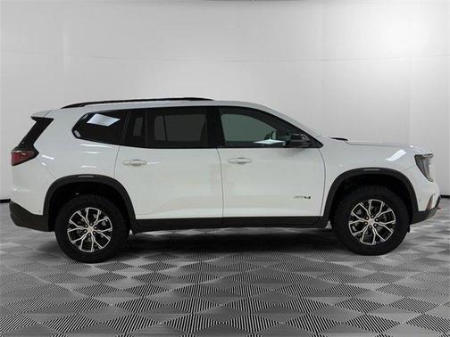 2024 GMC Acadia AT4