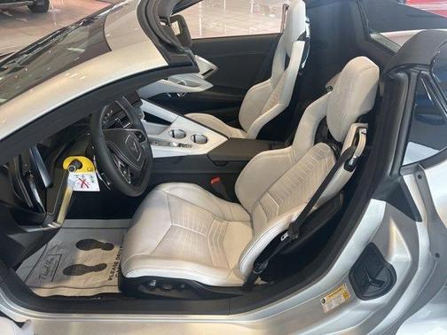 2026 Chevrolet Corvette Stingray w/2LT