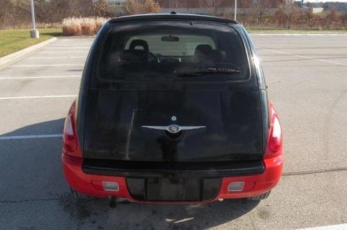 Photo 4 of 19 of 2006 Chrysler PT Cruiser Limited