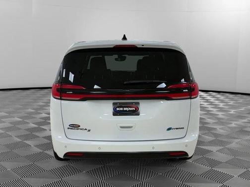 White 2024 Chrysler Pacifica Hybrid Select