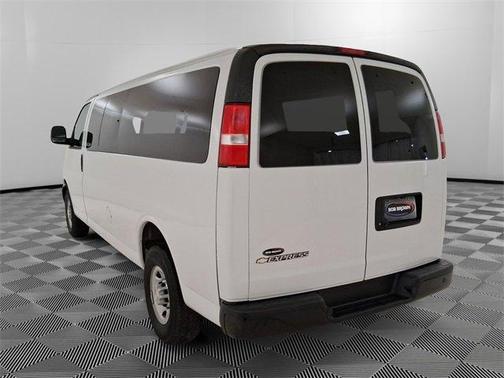 2022 Chevrolet Express 3500 LS