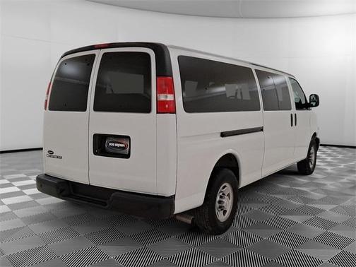 2022 Chevrolet Express 3500 LS