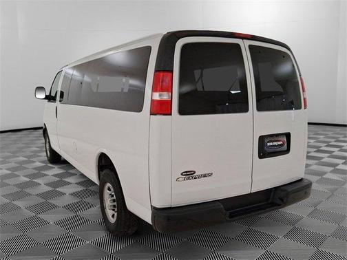 2022 Chevrolet Express 3500 LS