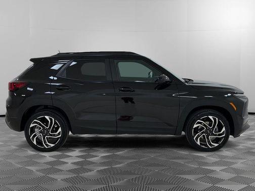 Black 2024 Chevrolet Trailblazer RS