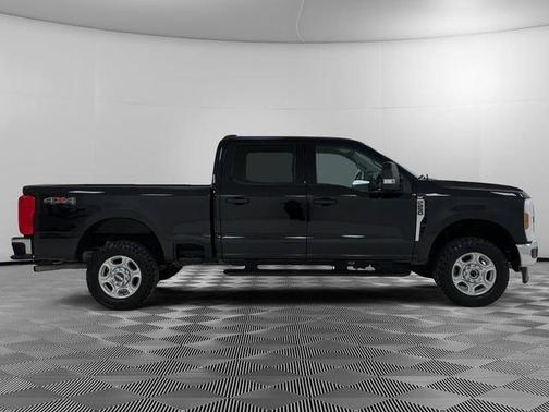 Black 2025 Ford F-250 XLT