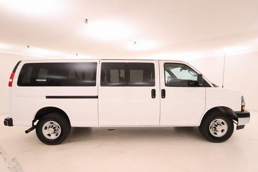 2024 Chevrolet Express 3500 LT