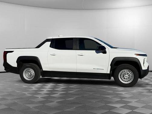2025 Chevrolet Silverado EV WT