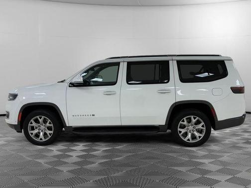White 2022 Jeep Wagoneer Series II