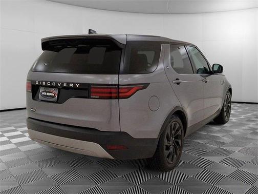 2024 Land Rover Discovery P300 S