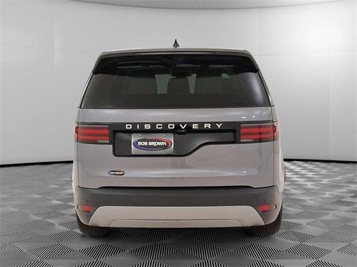 2024 Land Rover Discovery P300 S