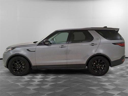2024 Land Rover Discovery P300 S