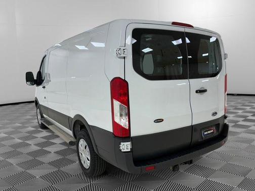 Oxford White 2018 Ford Transit-250 Base