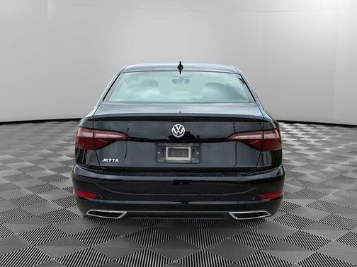 Deep Black Pearl Effect 2021 Volkswagen Jetta 1.4T R-Line