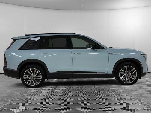 Metallic 2026 Cadillac VISTIQ Sport