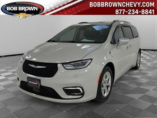 White 2021 Chrysler Pacifica Hybrid Limited