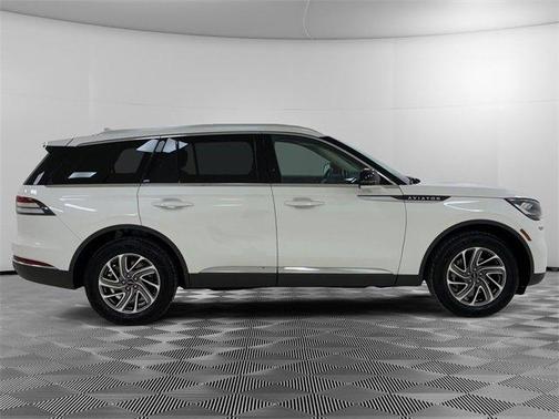 2023 Lincoln Aviator Standard AWD