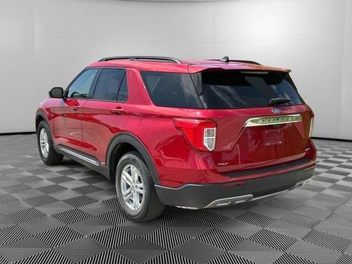 Red 2022 Ford Explorer XLT