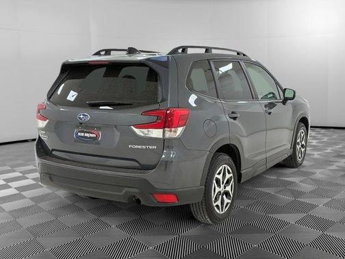 Magnetite Gray Metallic 2024 Subaru Forester Premium