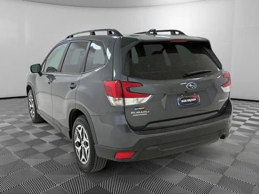 Magnetite Gray Metallic 2024 Subaru Forester Premium