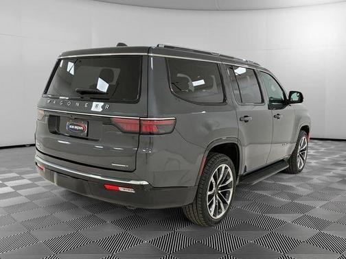 Gray 2022 Jeep Wagoneer Series II