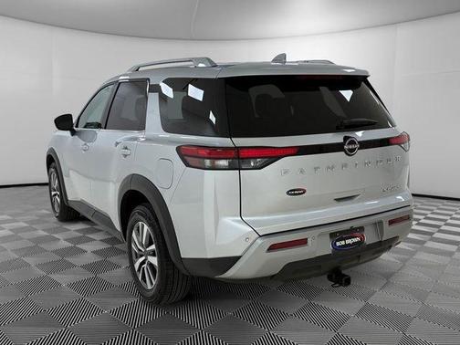 Silver 2023 Nissan Pathfinder SL