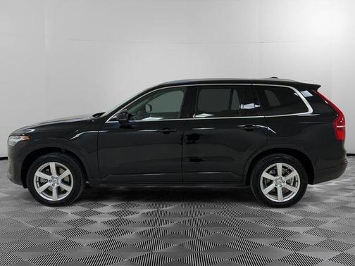 Black 2022 Volvo XC90 T5 Momentum 7 Passenger