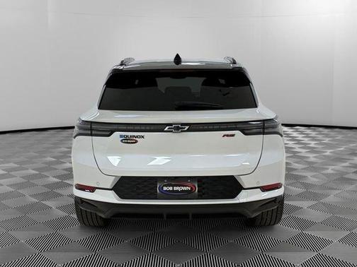 Iridescent Pearl Tricoat 2024 Chevrolet Equinox EV RS
