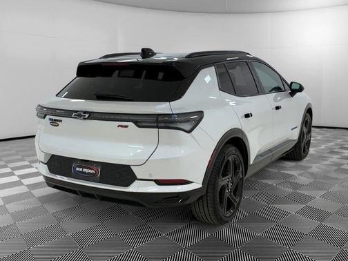 Iridescent Pearl Tricoat 2024 Chevrolet Equinox EV RS