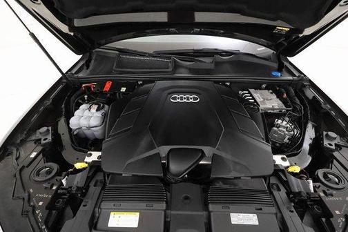2023 Audi Q7 55 Premium Plus