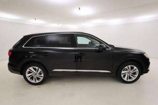 2023 Audi Q7 55 Premium Plus