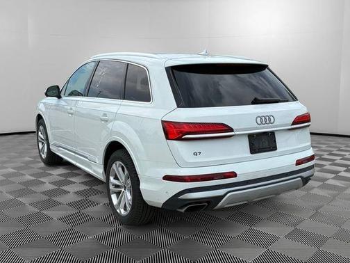 Carrara White 2025 Audi Q7 55 Premium Plus
