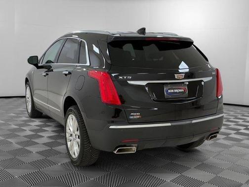 Black 2019 Cadillac XT5 Luxury