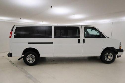 2024 Chevrolet Express 3500 LT