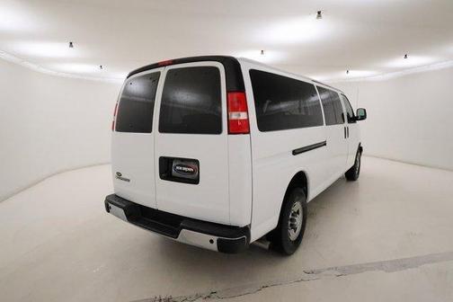 2024 Chevrolet Express 3500 LT