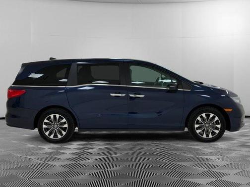 Blue 2024 Honda Odyssey EX-L