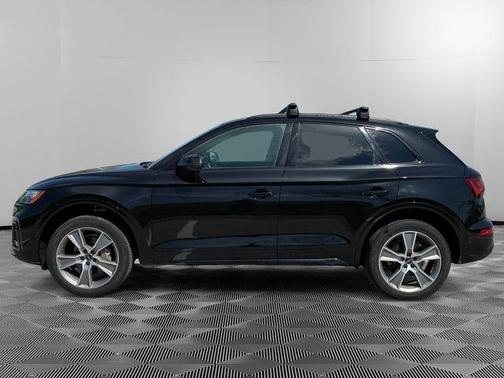 Mythos Black Metallic 2025 Audi Q5 45 S line quattro Premium