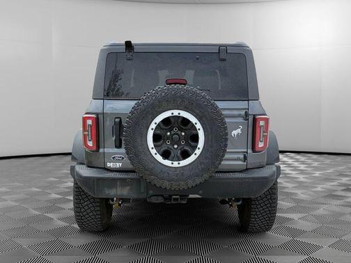 Gray 2024 Ford Bronco Badlands