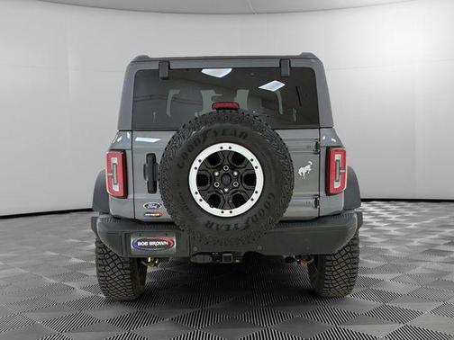 Gray 2024 Ford Bronco Badlands