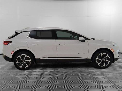 2025 Chevrolet Equinox EV LT 2