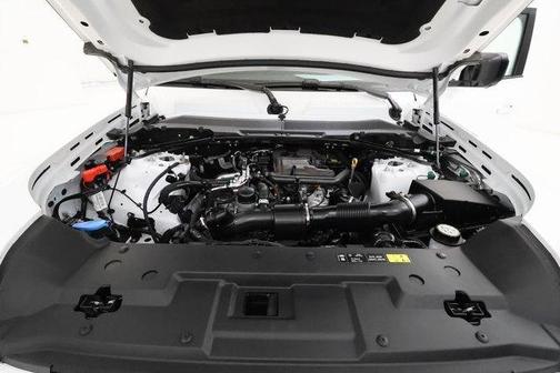 2025 Land Rover Defender P300