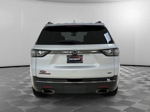 Gray 2020 Chevrolet Traverse Premier