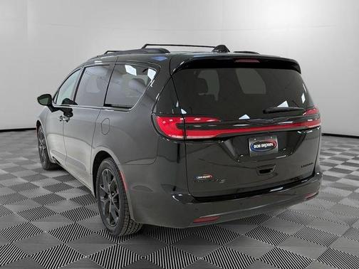 Black 2025 Chrysler Pacifica Limited