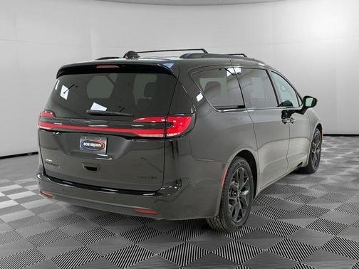 Black 2025 Chrysler Pacifica Limited