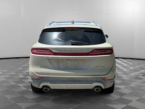White 2018 Lincoln MKC Reserve
