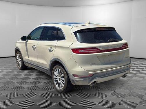 White 2018 Lincoln MKC Reserve
