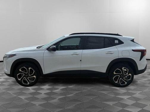 White 2026 Chevrolet Trax 2RS
