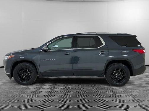 Graphite Metallic 2018 Chevrolet Traverse LT Cloth