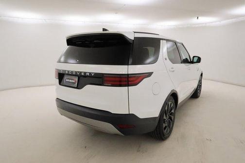 2024 Land Rover Discovery P300 S